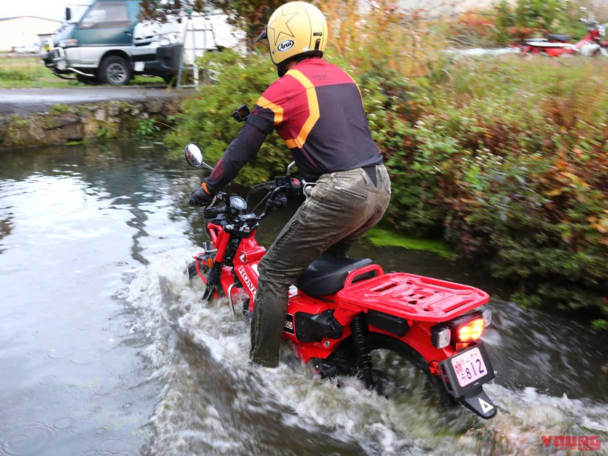 |「CT125ハンターカブは水中を走れるらしい!?」実際にやってみた【泳げCTくん!?】