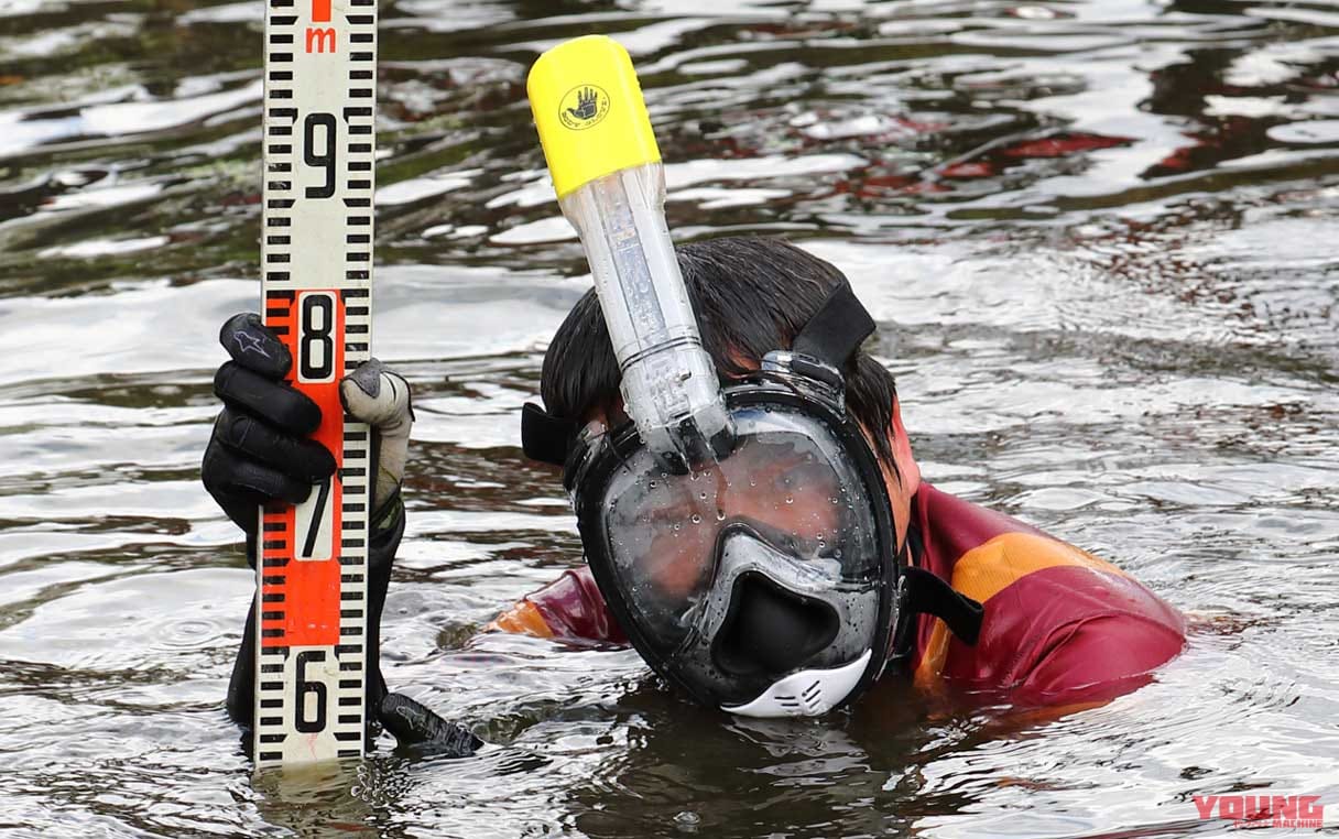 |「CT125ハンターカブは水中を走れるらしい!?」実際にやってみた【泳げCTくん!?】