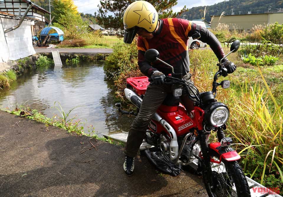 |「CT125ハンターカブは水中を走れるらしい!?」実際にやってみた【泳げCTくん!?】