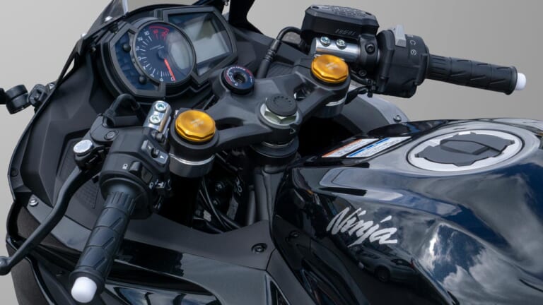 オーヴァーレーシングプロジェクツ スポーツライディングハンドルキット|続々リリース!ニンジャZX-25R用新作パーツセレクション〈×6ブランド〉