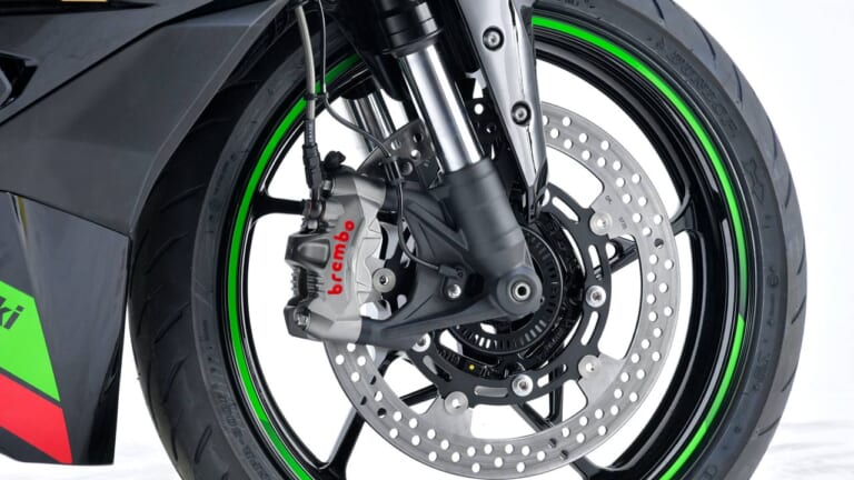 ブレンボ HP ラジアルモノブロックキャリパー GP4-RS|続々リリース!ニンジャZX-25R用新作パーツセレクション〈×6ブランド〉