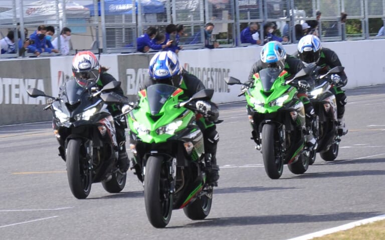 ニンジャZX-25R限定レース&スクールが開催|ニンジャZX-25R限定レース&スクールが開催【サーキットでポテンシャルを発揮せよ】
