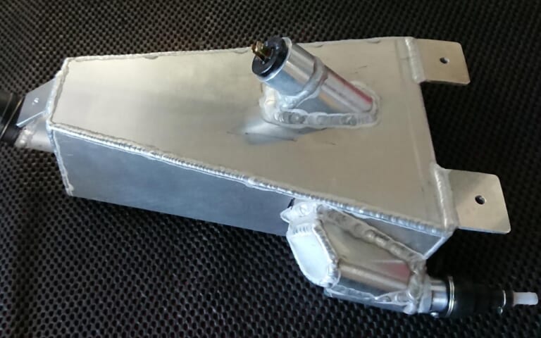 TT-F1ワークスXR45当時の外装をまとった究極ガンマ〈ケンツスポーツRG500Γ〉|TT-F1ワークスXR45当時の外装をまとった究極ガンマ〈ケンツスポーツRG500Γ〉