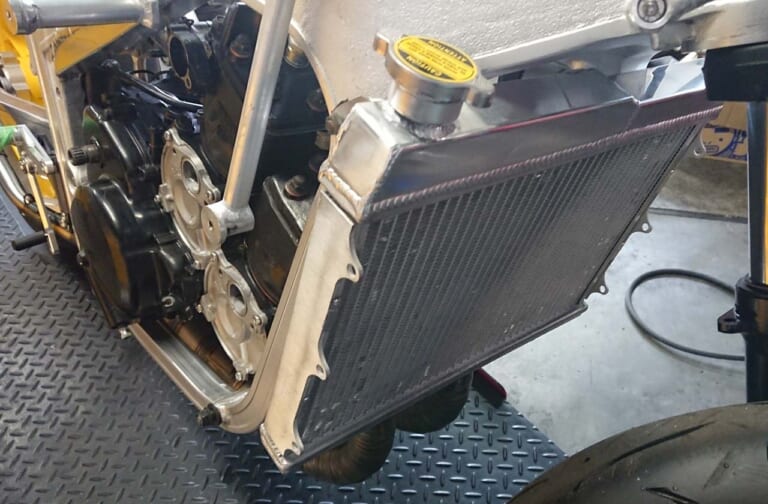 TT-F1ワークスXR45当時の外装をまとった究極ガンマ〈ケンツスポーツRG500Γ〉|TT-F1ワークスXR45当時の外装をまとった究極ガンマ〈ケンツスポーツRG500Γ〉