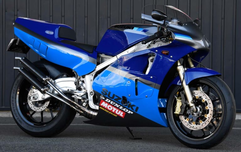 ケンツスポーツRGV-Γ500(XR74)レプリカ|TT-F1ワークスXR45当時の外装をまとった究極ガンマ〈ケンツスポーツRG500Γ〉