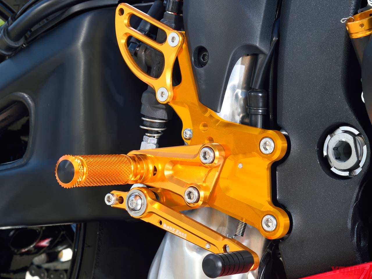 |CBR600RRベビーフェイスカスタム【勝つための性能を引き出す最新パーツを装着】