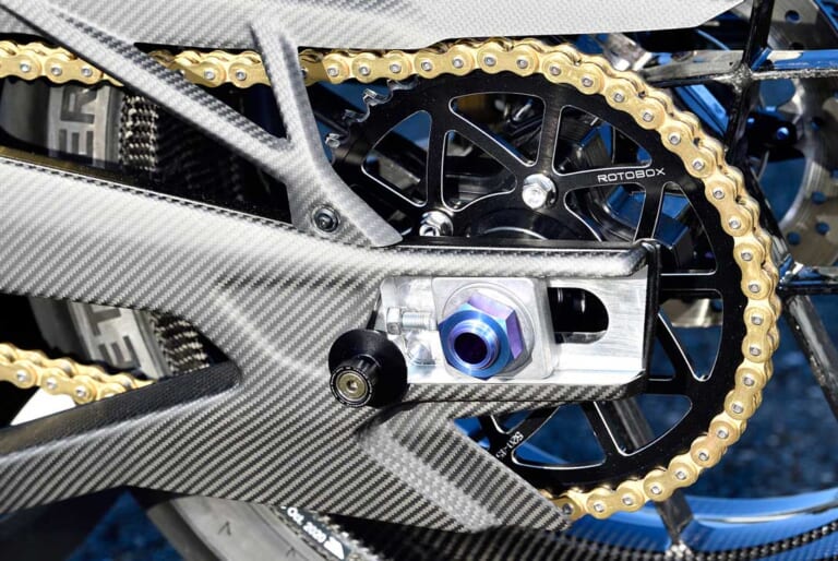 モトサロンS1000RRカスタム【世界中から厳選されたパーツでスポーツ性と高級感を両立】|モトサロンS1000RRカスタム【世界中から厳選されたパーツでスポーツ性と高級感を両立】