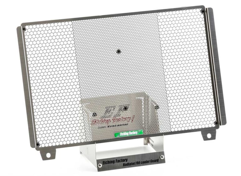 エッチングファクトリー ZX-25R用ラジエーターコアガード|最速スーパースポーツの冷却系を完璧プロテクトするコアガード〈エッチングファクトリー〉