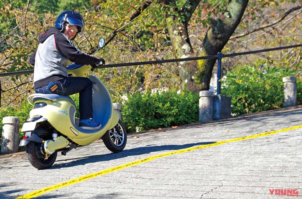 20万円切りの電動バイク・アクセス スイーツN|20万円を切るおシャレな電動バイク・スイーツN【灯火類&メッキパーツがキラキラ感を演出】