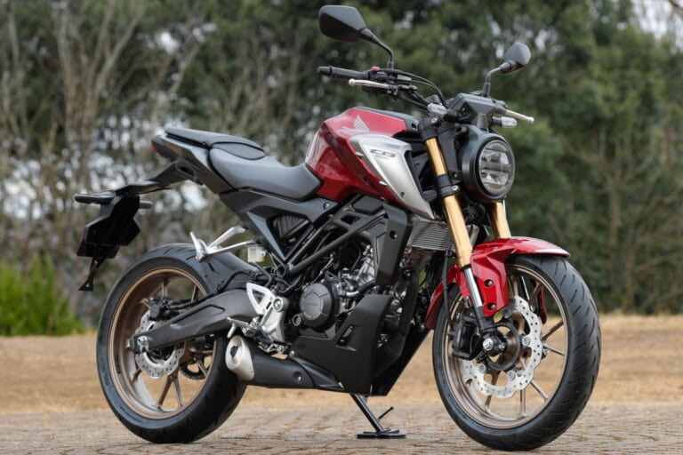 ホンダCB125R|新エンジン獲得のリトルCB! ホンダ新型「CB125R」市販予定車の姿をキャッチ