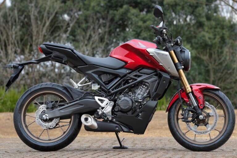 ホンダCB125R|新エンジン獲得のリトルCB! ホンダ新型「CB125R」市販予定車の姿をキャッチ