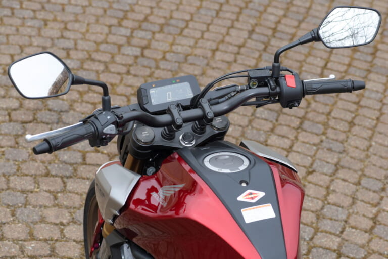 ホンダCB125R|ホンダ新型「CB125R」登場!DOHCエンジン/ZX-25Rより太い倒立フォーク採用で1万6500円増
