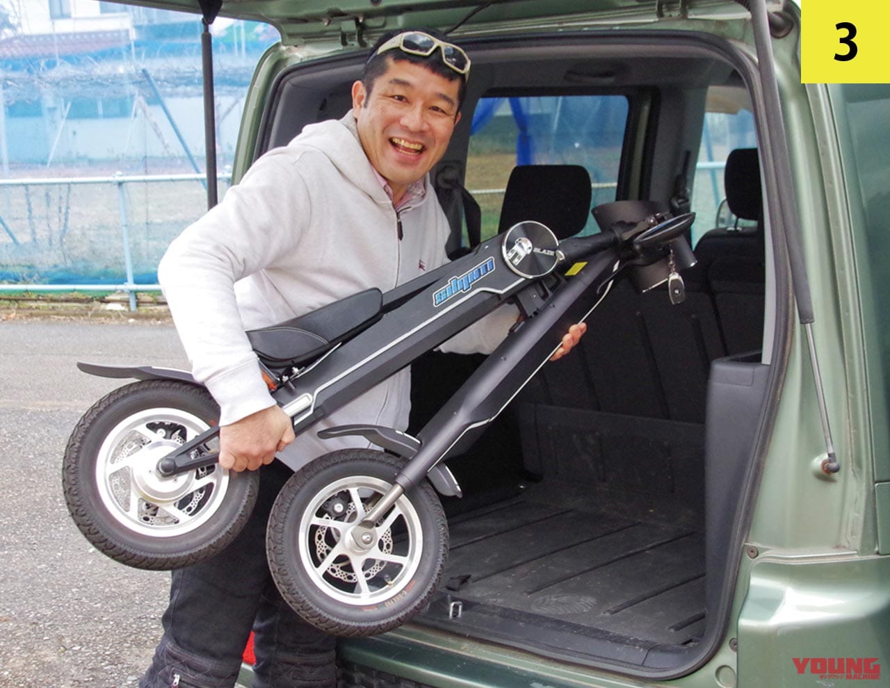 |車重わずか18kg!持ち運んでチョイ乗りできる折り畳み型電動バイク「スマート EV」