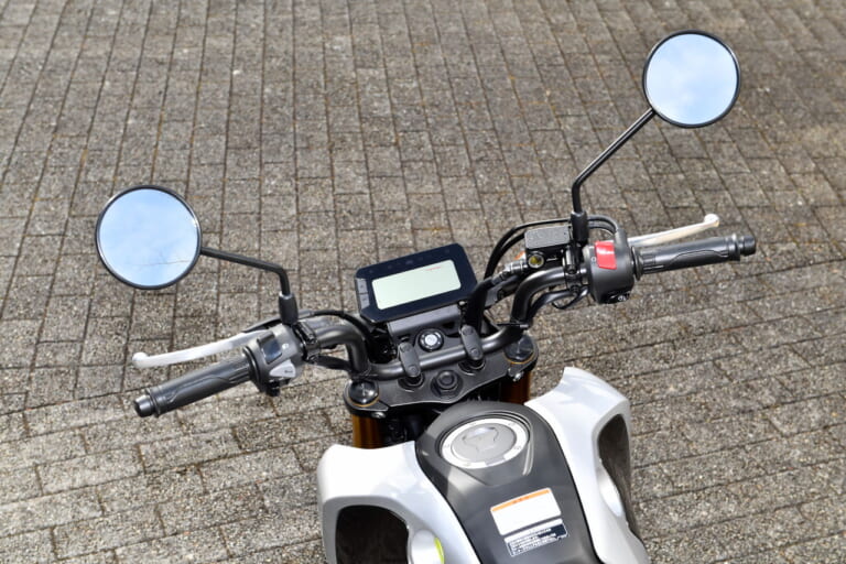 ホンダ グロム|国内モデル登場! 新エンジンに5速MTのホンダ新型「グロム」WEBイベント出展車両を撮影