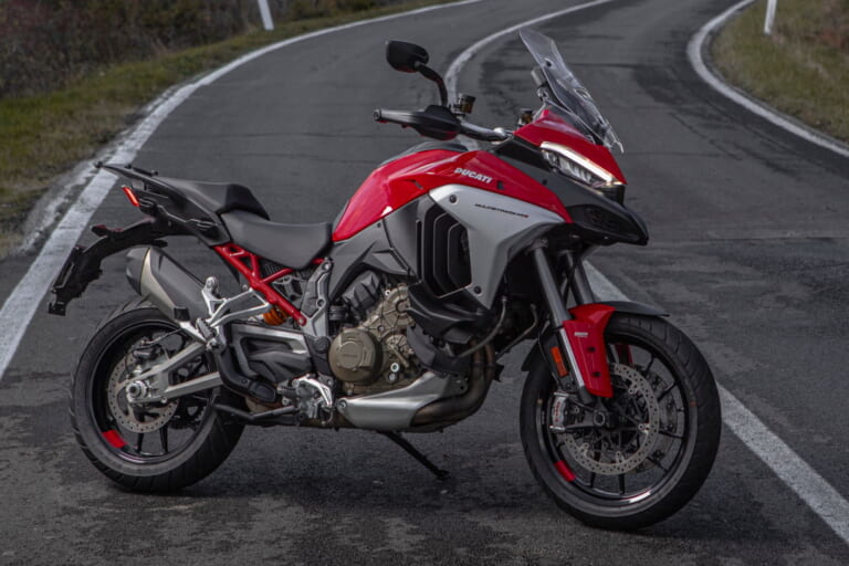 DUCATI Multistrada V4 S|L型なの? V型なの? ドゥカティの2気筒/4気筒エンジンは今こうなっている!