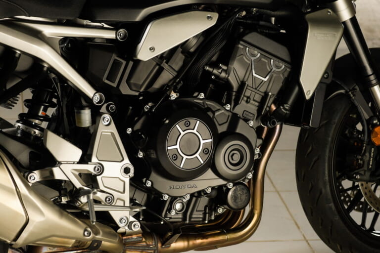 ホンダCB1000R|ホンダ新型「CB1000R」国内モデル、3/25に発売! デザインも進化して価格据え置き