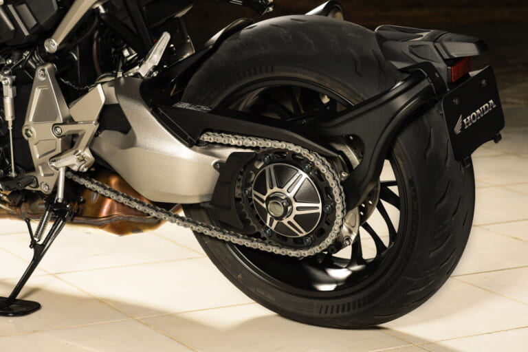 ホンダCB1000R|ホンダ新型「CB1000R」国内モデル、3/25に発売! デザインも進化して価格据え置き