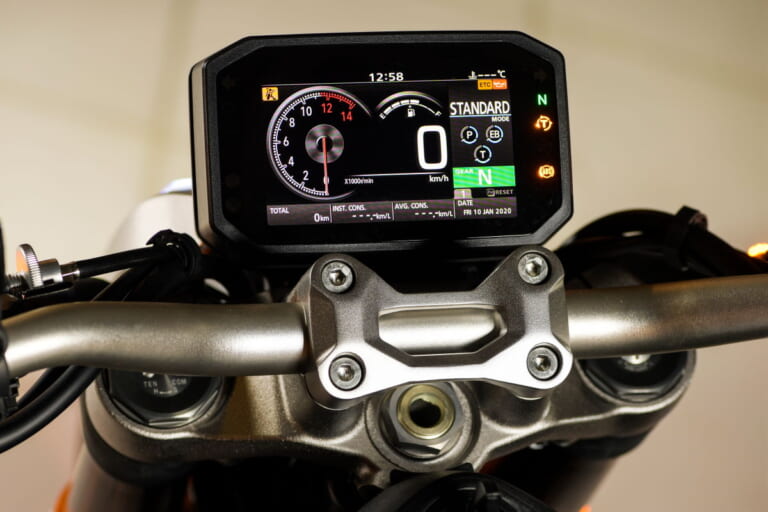 ホンダCB1000R|ホンダ新型「CB1000R」国内モデル、3/25に発売! デザインも進化して価格据え置き