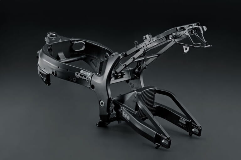 スズキ 新型ハヤブサ|奇跡のフレームは今回も生き残った! 新型ハヤブサの車体を解説します