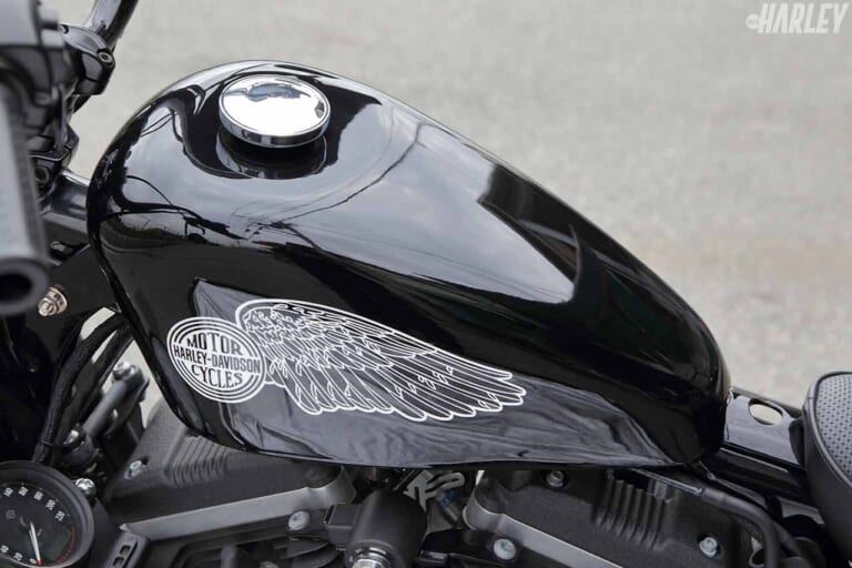 コンパクトな2.5ガロンタンク|’94XL1200Xスポーツスターフォーティエイト×ハーレー伝統”4カム”カスタム