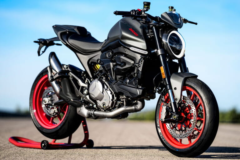 Ducati New Monster|L型なの? V型なの? ドゥカティの2気筒/4気筒エンジンは今こうなっている!