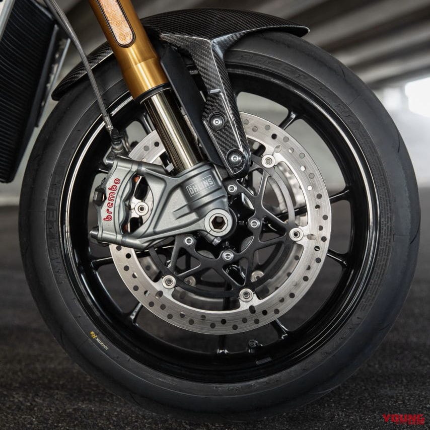 |200万円切り/180馬力のモンスター3気筒! トライアンフ「スピードトリプル1200RS」登場