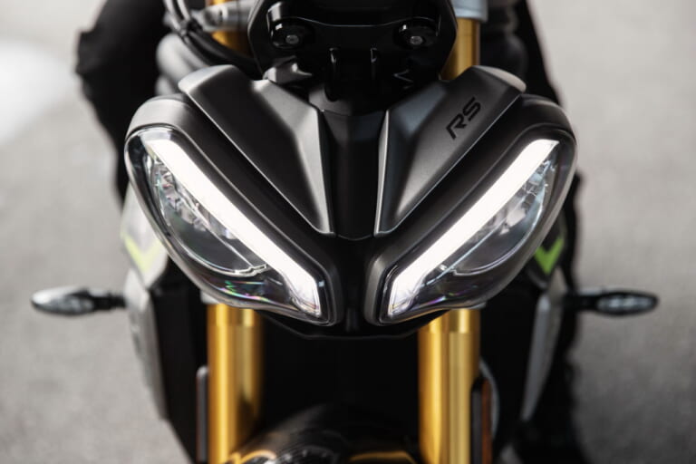 トライアンフ スピードトリプル1200RS|200万円切り/180馬力のモンスター3気筒! トライアンフ「スピードトリプル1200RS」登場