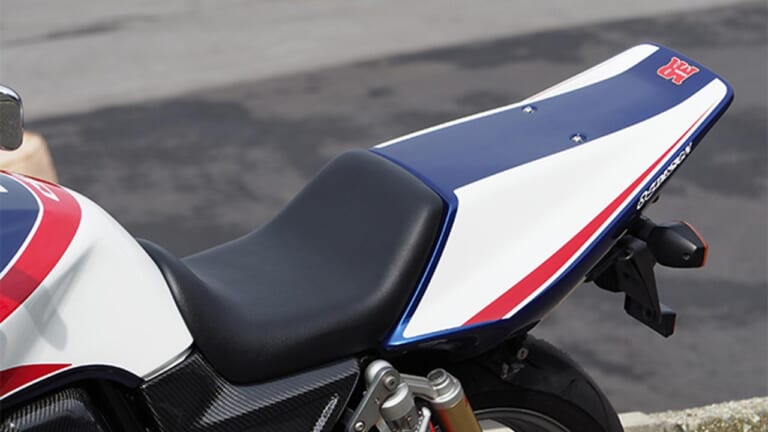 CB400SF シートカウルキット マジカルレーシング|最新おすすめカスタムパーツ×8選〈ヨシムラジャパン/ストライカー/エンデュランス etc.〉