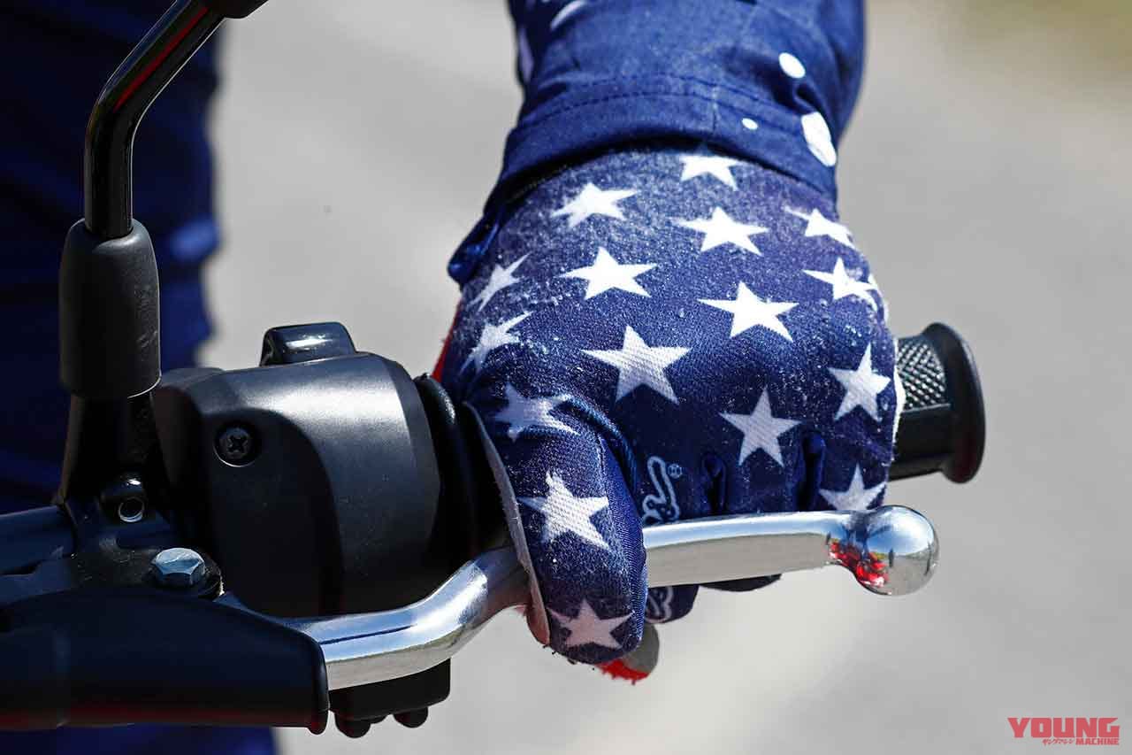 |オフロード用グローブを選ぶなら少し小さめがオススメ【プロに聞くこだわりのアイテム選び】