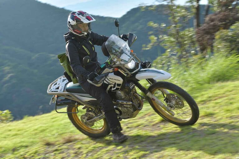 セロー250をカスタムして楽しむ|セロー250の潜在能力引き出し術【ハイシート化/ハンドル交換でココまで変わる!後編】