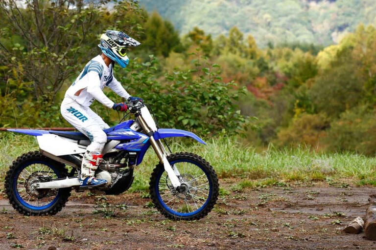 オフロードライディングテクニック|オフロードの丸太越えテクニックをイチから磨く練習法・後編〈渡辺学のスキルアップラボ〉