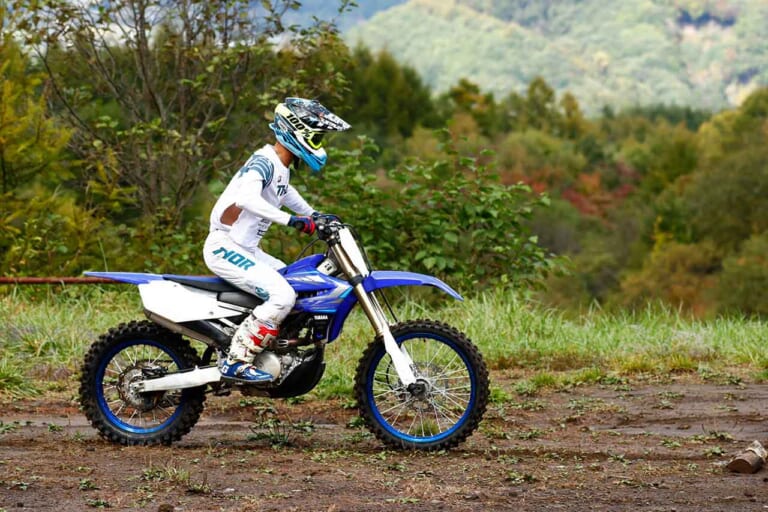 オフロードライディングテクニック|オフロードの丸太越えテクニックをイチから磨く練習法・後編〈渡辺学のスキルアップラボ〉