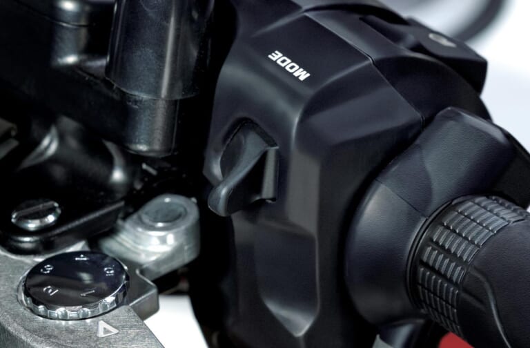 ホンダ新型CB1300SF/SB【電子制御スロットルを得てユーロ5をクリア】|威風堂々! ホンダ新型CB1300SF/SB【電子制御スロットルを得てユーロ5をクリア】