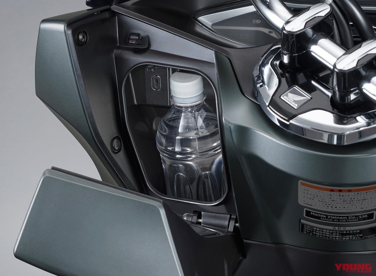 |ホンダPCX/160新旧モデル比較試乗インプレッション#1【これ以上ない正常進化!】