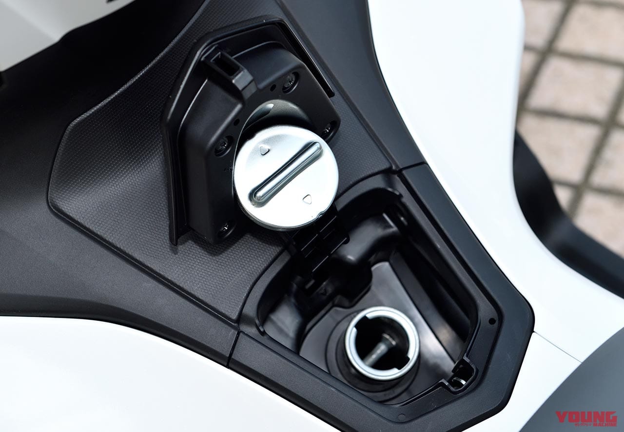 |ホンダPCX/160新旧モデル比較試乗インプレッション#1【これ以上ない正常進化!】