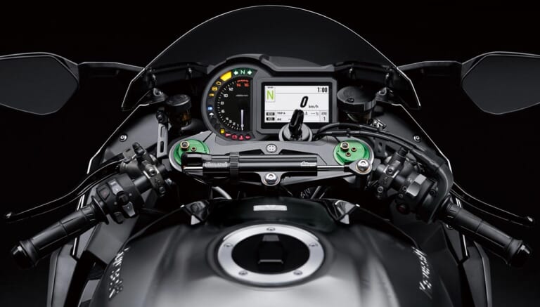 カワサキ ニンジャH2カーボン|2021新車バイクラインナップ〈日本車大型スーパースポーツ1000ccクラス〉