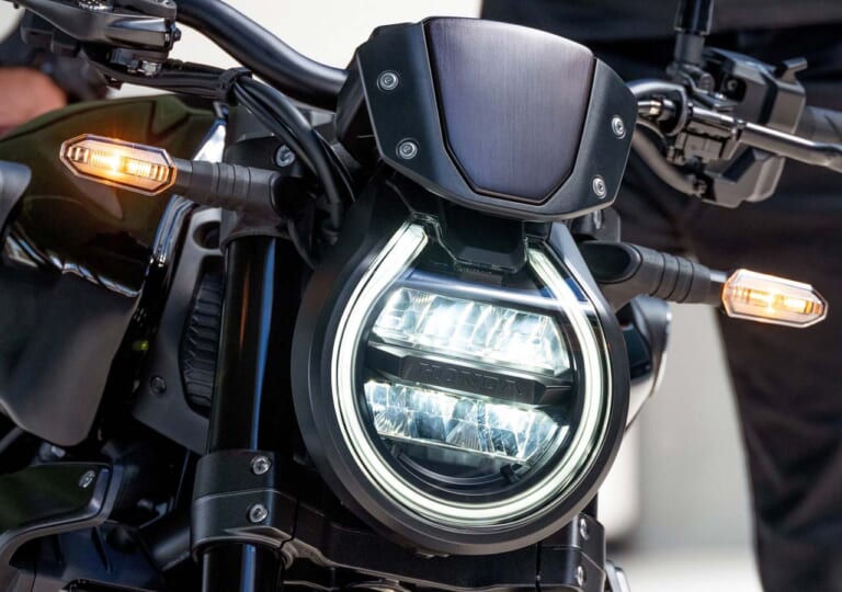 ホンダCB1000R|'21新車バイクラインナップ|日本車|ホンダ2021新車バイクラインナップ〈大型ネイキッドクラス〉CB1000R etc.