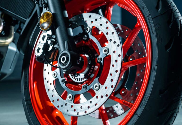 ヤマハMT-07|'21新車バイクラインナップ|日本車|ヤマハ2021新車バイクラインナップ〈大型ネイキッドクラス〉MT-09 etc.