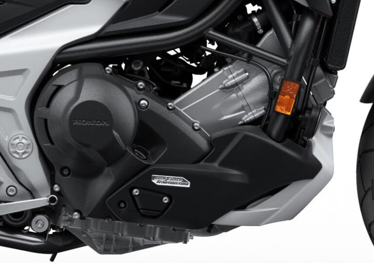 ホンダNC750X/DCT|2021新車バイクラインナップ|日本車|ホンダ2021年新車バイクラインナップ〈大型アドベンチャークラス〉NC750X etc.