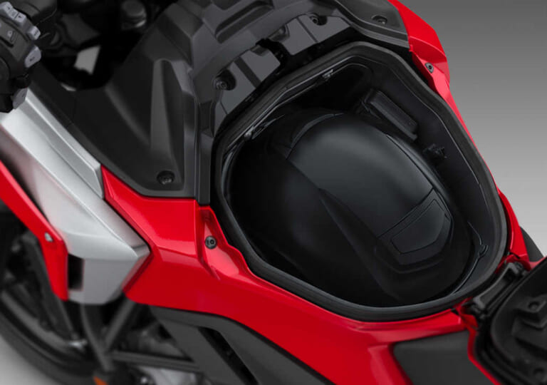 ホンダNC750X/DCT|2021新車バイクラインナップ|日本車|ホンダ2021年新車バイクラインナップ〈大型アドベンチャークラス〉NC750X etc.