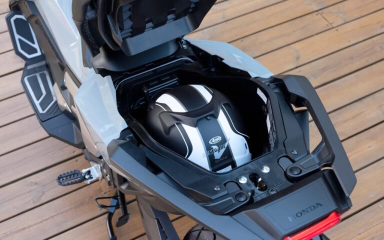 ホンダX-ADV|2021新車バイクラインナップ|日本車|大型スクーター|2021新車バイクラインナップ〈日本車大型スクータークラス〉X-ADV/TMAX etc.