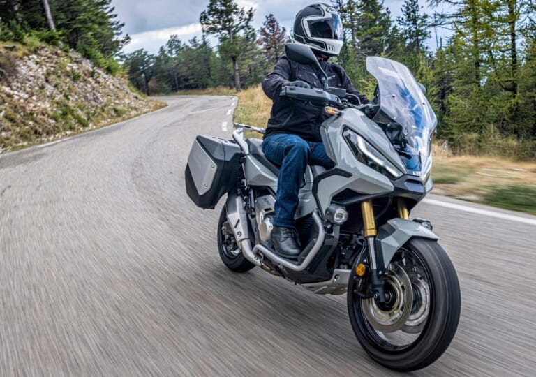 ホンダX-ADV|2021新車バイクラインナップ|日本車|大型スクーター|2021新車バイクラインナップ〈日本車大型スクータークラス〉X-ADV/TMAX etc.