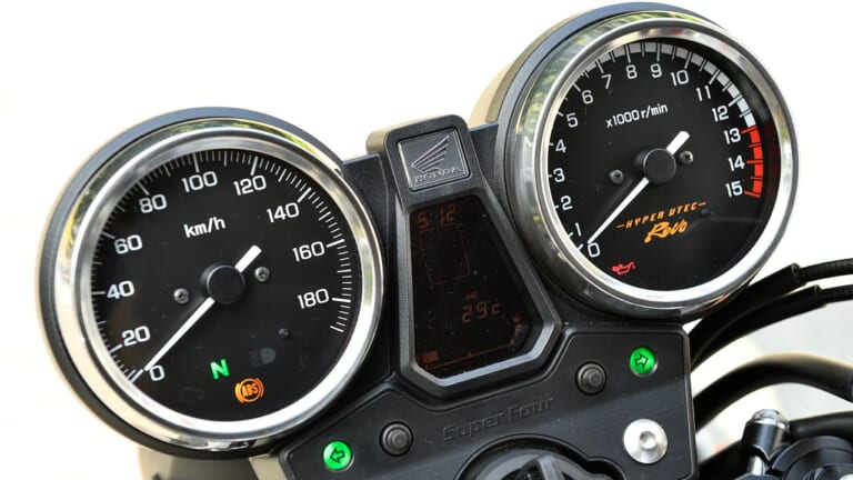 ホンダCB400SF/SB|2021新車バイクラインナップ|日本車|251〜400ccミドル|ホンダ2021年新車バイクラインナップ〈251〜400ccミドルクラス〉GB350 etc.