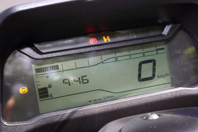 ヤマハ トリシティ300|2021新車バイクラインナップ|日本車|251〜400ccミドル|スクーター|2021年新車バイクラインナップ〈日本車251〜400ccスクーター〉トリシティ/バーグマン