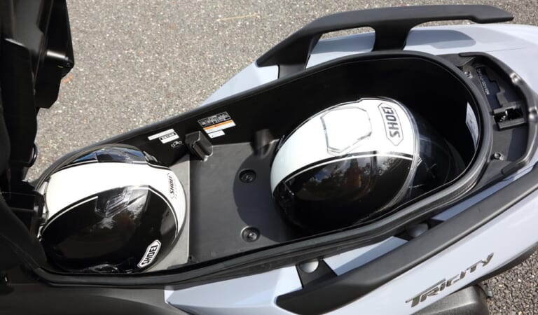 ヤマハ トリシティ300|2021新車バイクラインナップ|日本車|251〜400ccミドル|スクーター|2021年新車バイクラインナップ〈日本車251〜400ccスクーター〉トリシティ/バーグマン