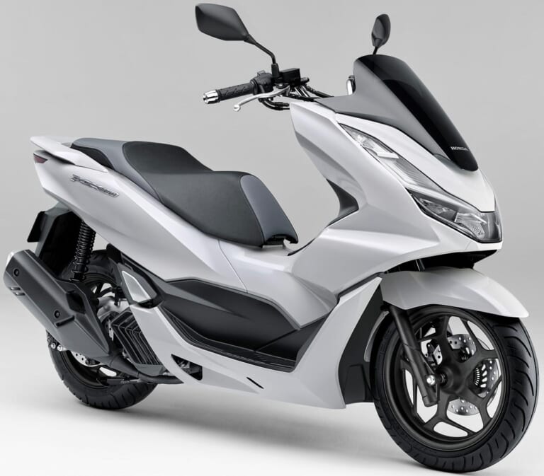 ホンダPCX160|車検レス軽二輪クラス|2021新車バイクラインナップ〈日本車126〜250cc軽二輪クラス|スクーター〉