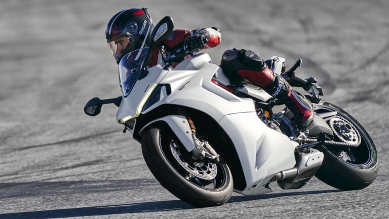 DUCATI SUPERSPORT 950S|ドゥカティ2021新車バイクラインナップ〈#1:パニガーレ/スーパースポーツetc.〉