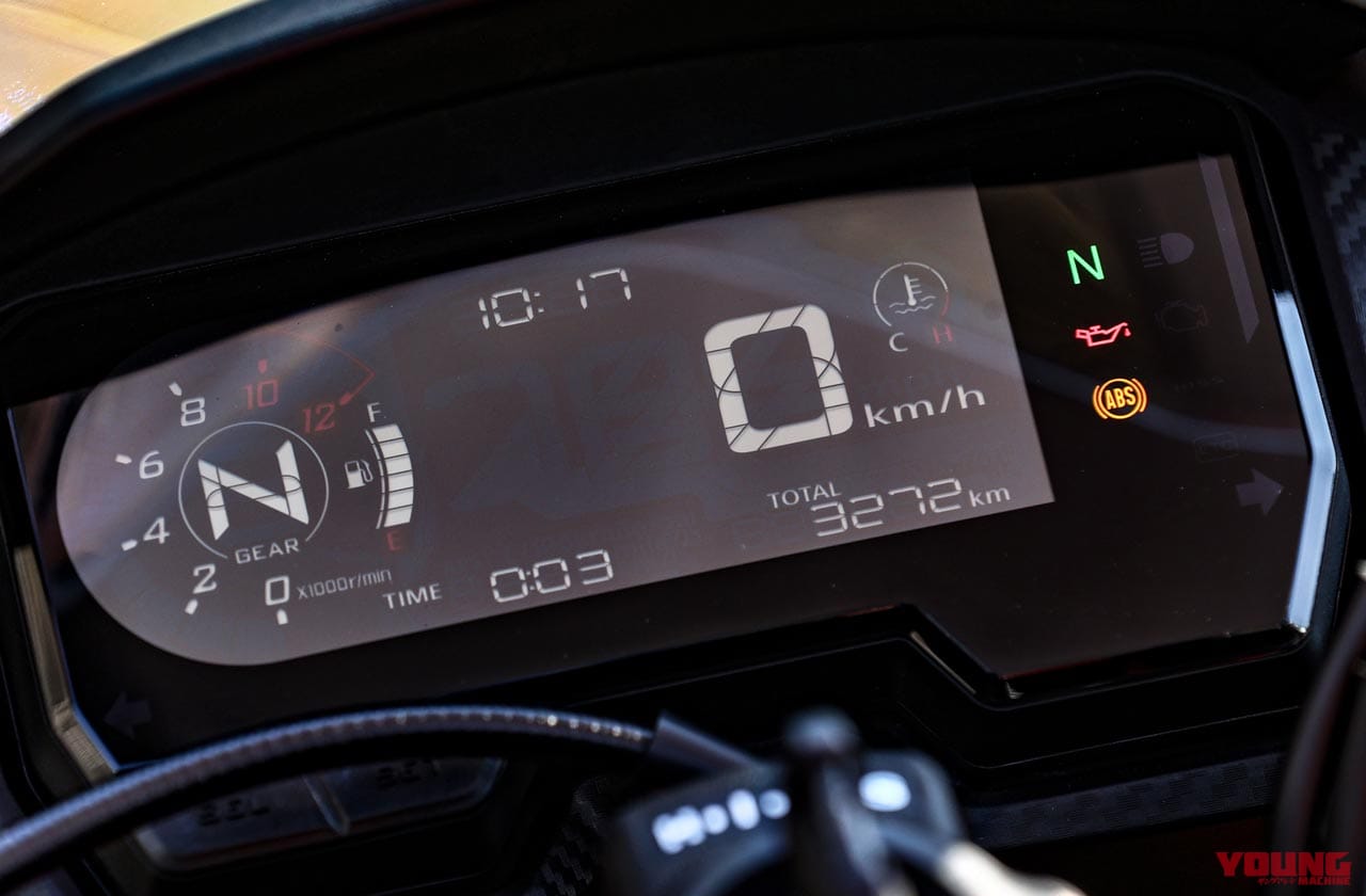 |岡崎静夏のホンダCBR400R試乗インプレ【トルクで走れる快適さが日本の公道にベストマッチ】