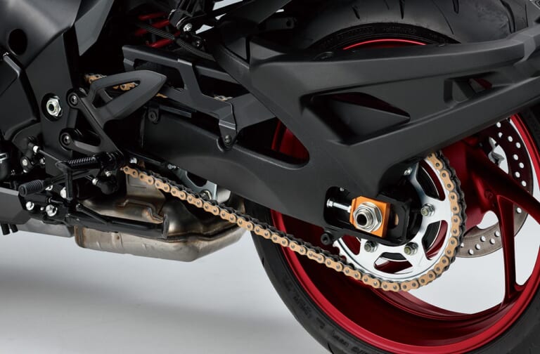 スズキKATANA|'21新車バイクラインナップ|日本車|スズキ2021新車バイクラインナップ〈大型ヘリテイジクラス〉KATANA etc.