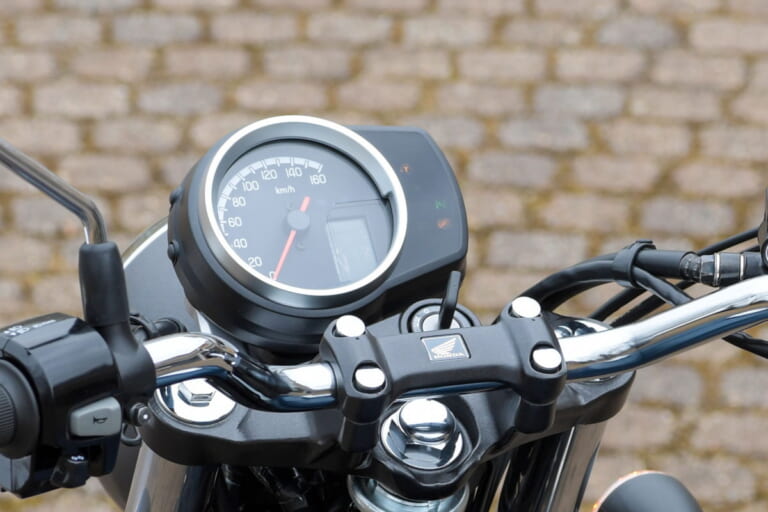 ホンダ GB350|ホンダ「GB350」とヤマハ「SR400」は何が違う? スペックと細部を比較してみた!